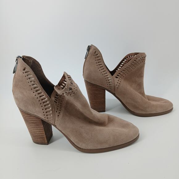 Vince Camuto French Taupe True Suede Split Shaft Ankle Bootie Womens 7 Neutral - Picture 3 of 9